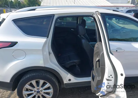 2017 Ford Escape Titanium из США, поврежденный, VIN 1FMCU9J97HUD36618